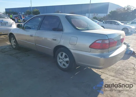 2000 Honda Accord 2.3 Se from USA, damaged, VIN JHMCG6694YC022688